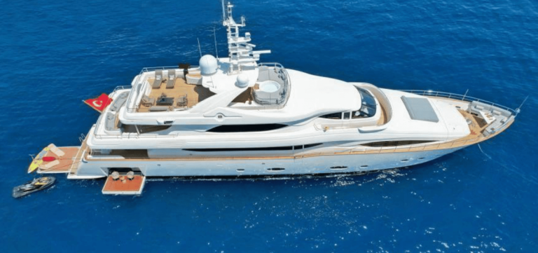 Ariela luxury motor yacht profile view